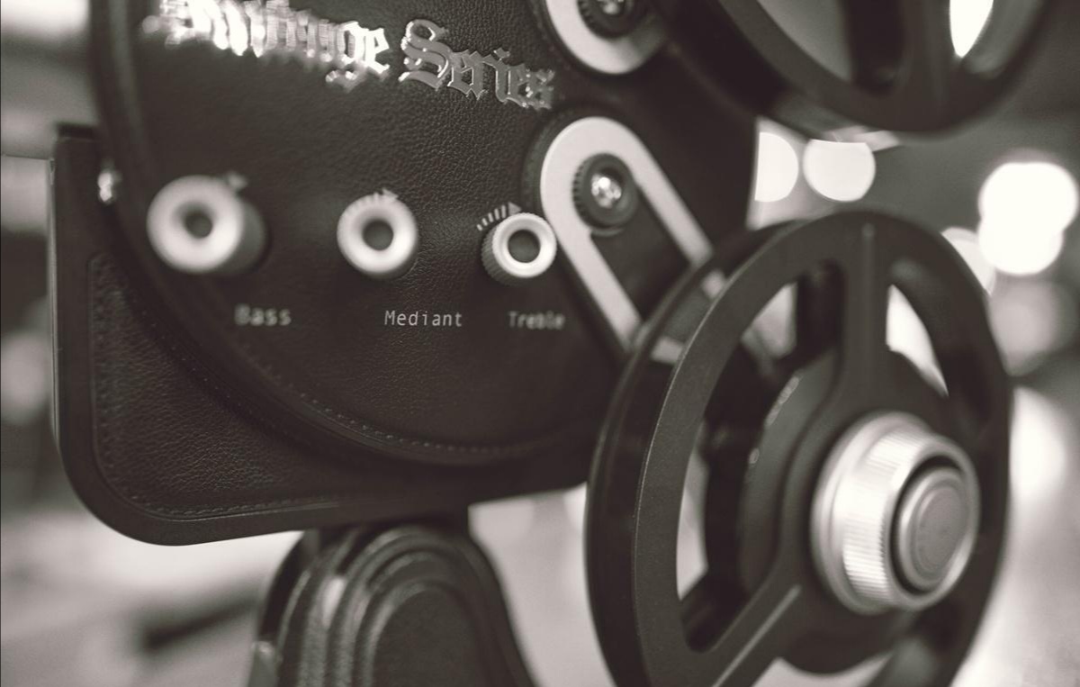 瞬间提升客厅格调，电影1895电影机体验