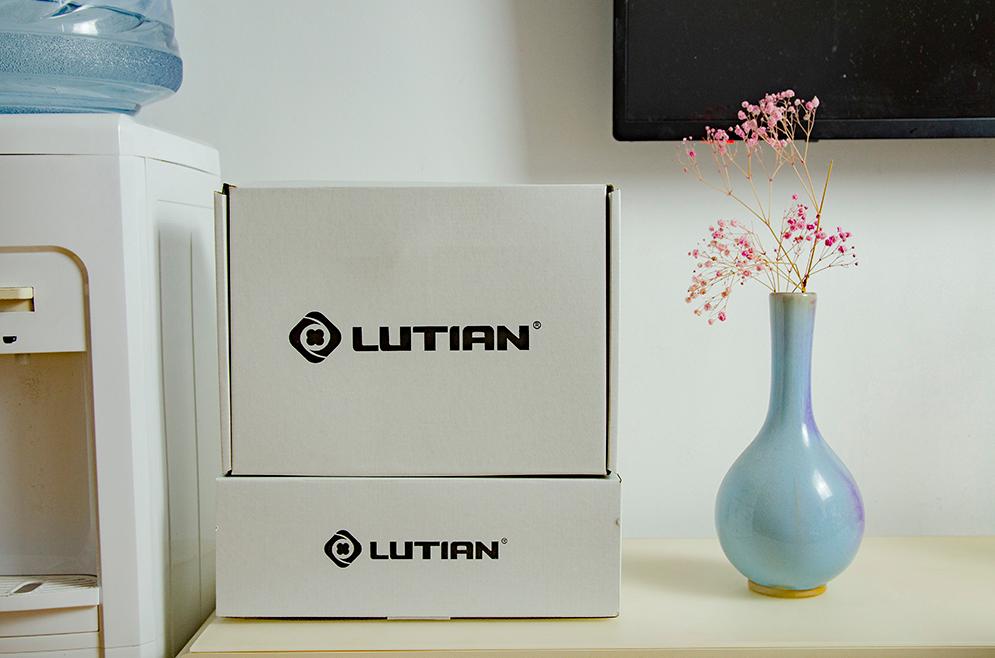 一桶水洗车伤车漆吗,绿田洗车机洗车步骤