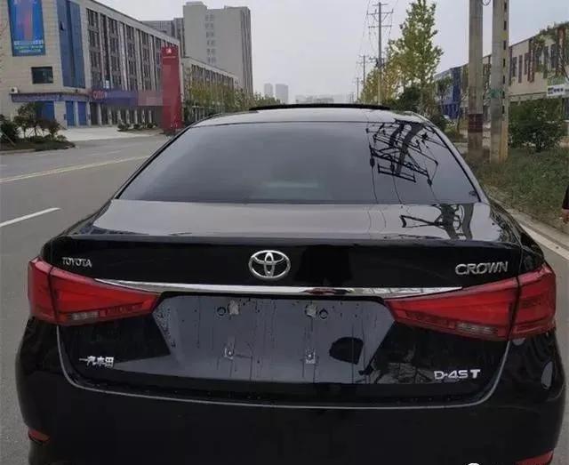 为什么丰田皇冠销量一代不如一代,丰田皇冠质量怎么样