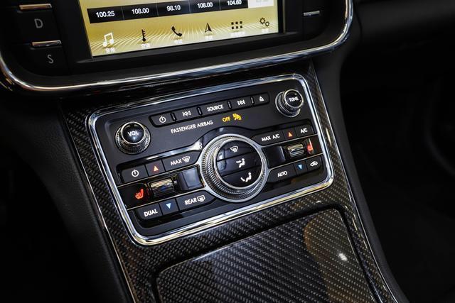 没白等！纯进口+30向电动调节，3.0T榨378匹，新一代“黑马王”