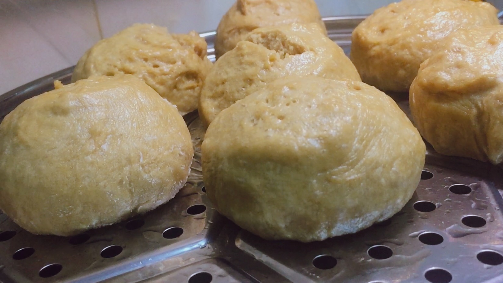 泡打粉和酵母粉一起和面有危害吗,泡打粉和酵母粉一起做发糕怎么放