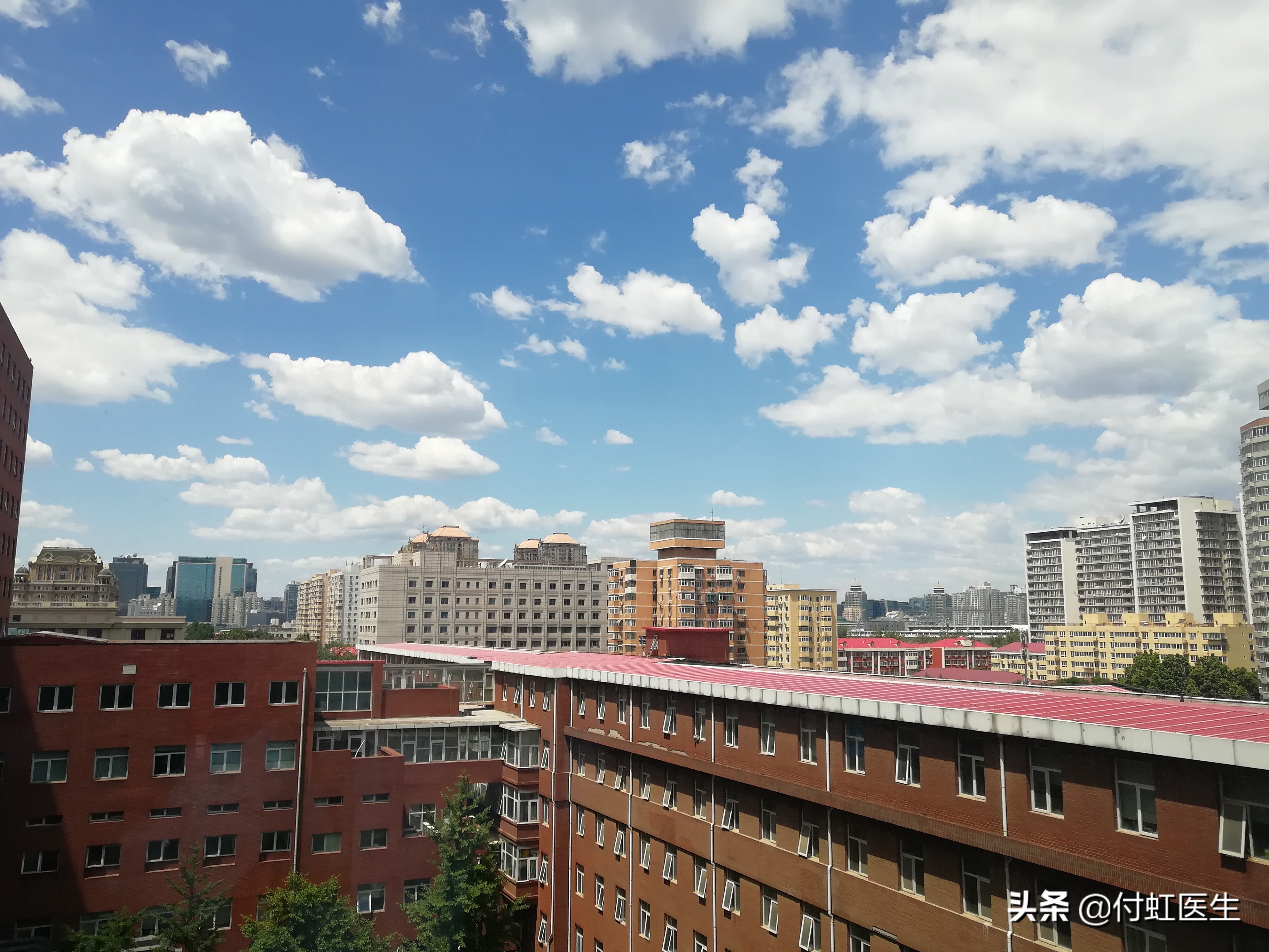 25岁50天没来月经但没怀孕,25岁停经两周了