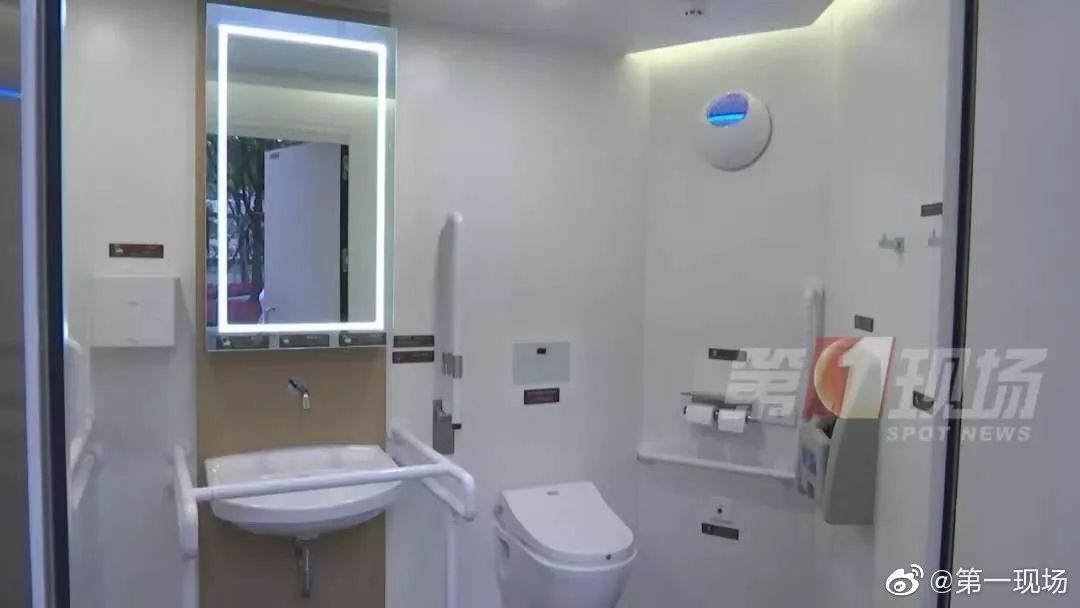 深圳，一个连拉屎都要发朋友圈的城市