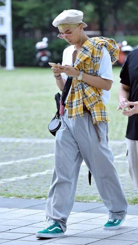 亚逼什么意思,亚逼是什么意思