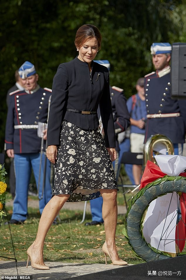 丹麦玛丽王妃穿搭图,丹麦玛格丽特女王穿搭