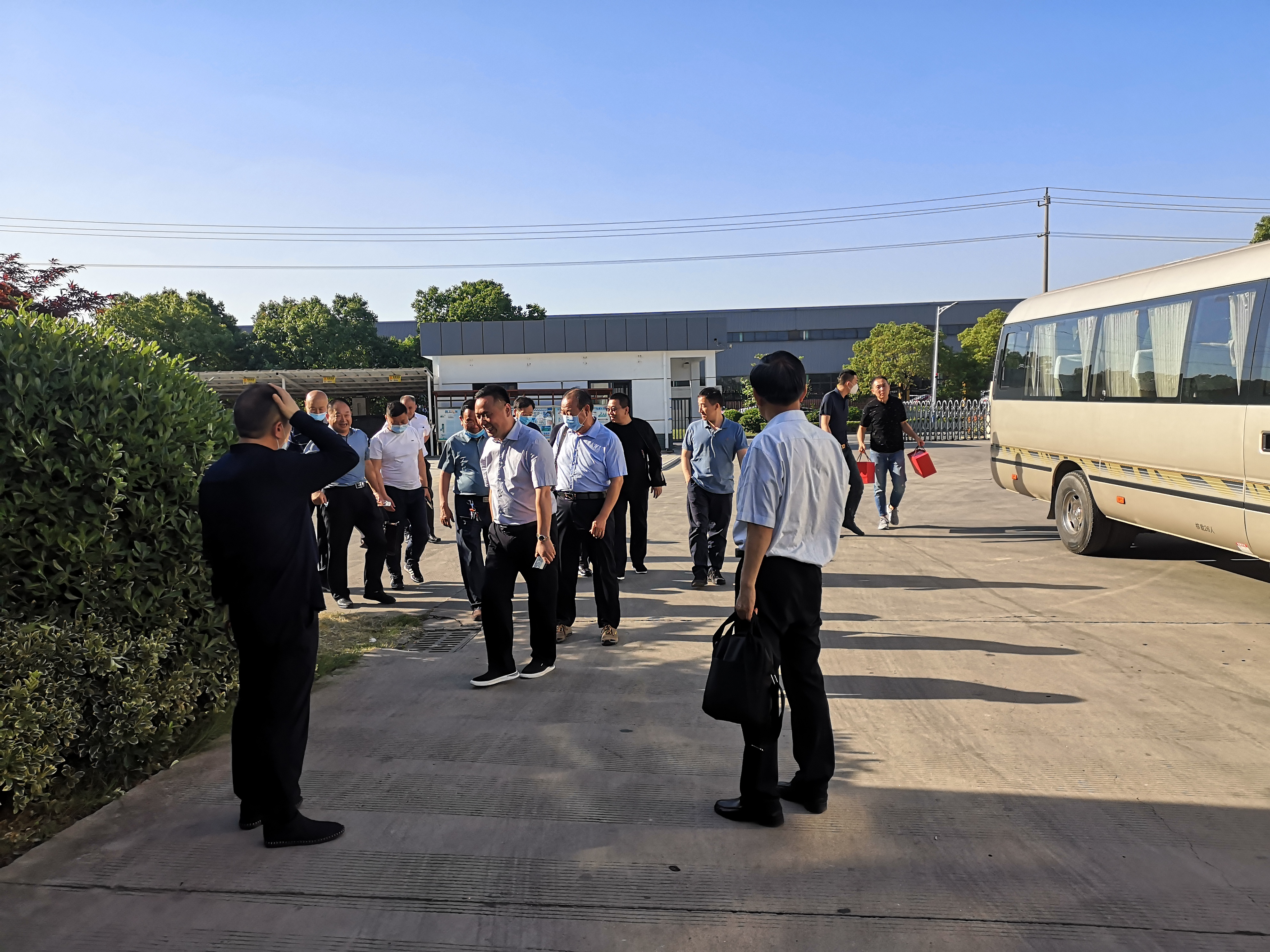 郑州市沈丘商会孙明洋会长带队走访龙图节能铝材(宣城)有限公司