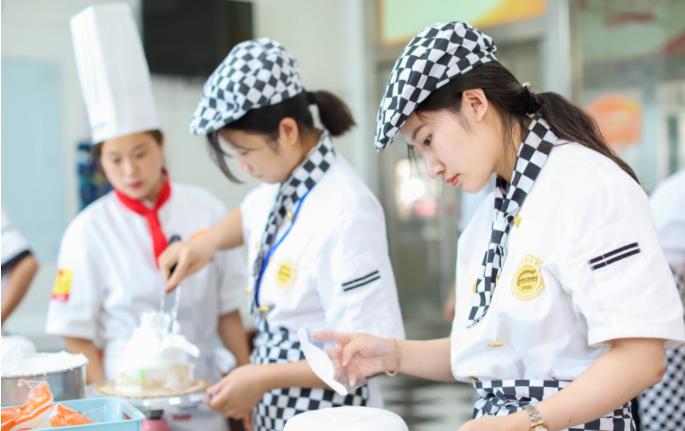 学西点技术去哪里学好,个人自学西点技术