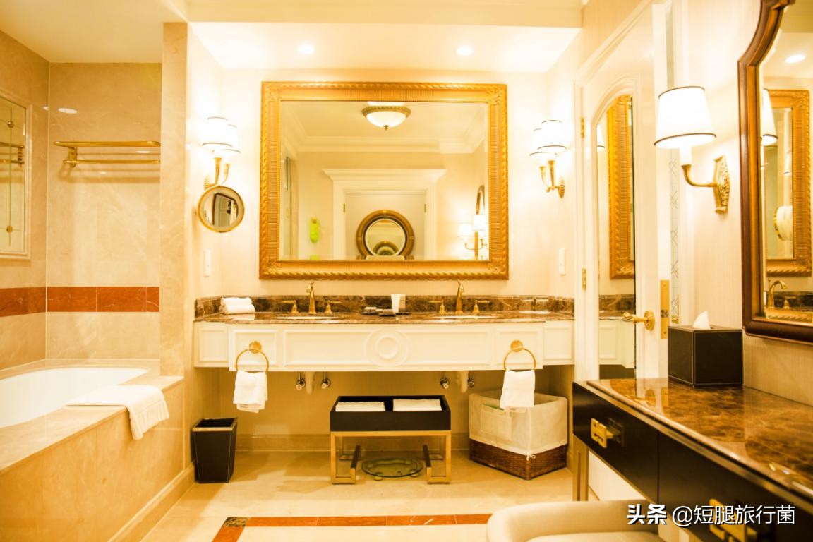 澳门关闸附近有便宜的酒店吗,澳门酒店是在澳门当地订便宜吗