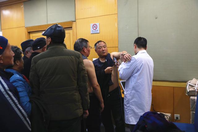 肩痛要去医院吗,肩痛别急着动