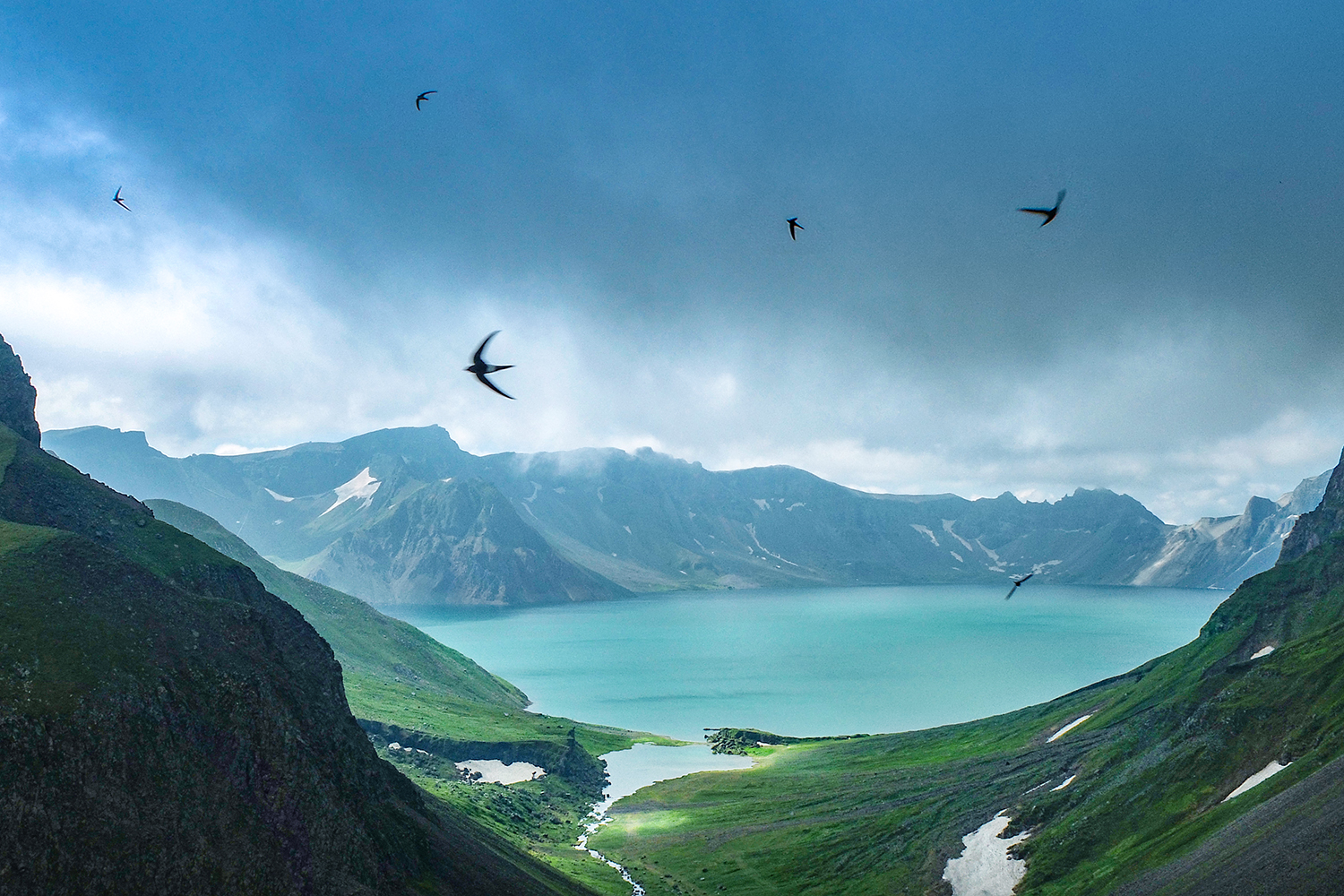 航拍长白山天池视频,长白山天池航拍全景视频