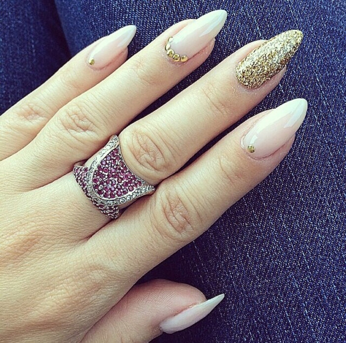 閬块浄鑷姪缇庣敳,閬块浄缇庣敳娆惧紡