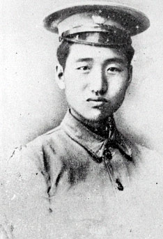 十大元帅40岁时是何身份：林彪是司令，陈毅是军长，贺龙挖野菜