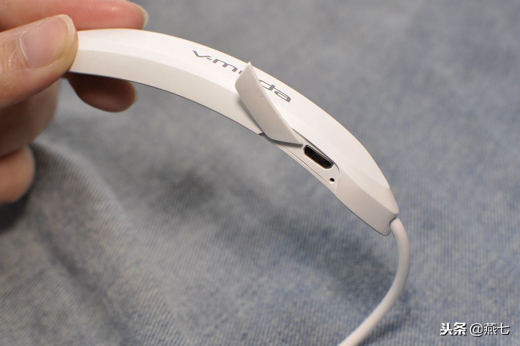 美国最新款的蓝牙耳机,国产可以媲美bose的蓝牙耳机