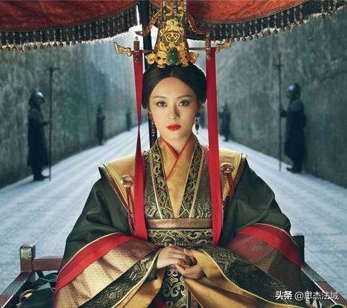 论后面接什么成语,论后面加什么符号