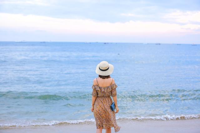 三亚旅游大东海经济实惠的地方,三亚最受游客欢迎的大东海