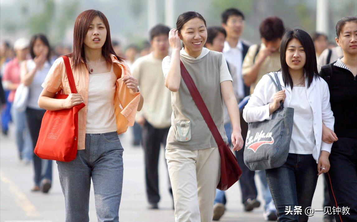 “公办大学”VS“民办大学”，毕业后才明白差别，希望你别选错