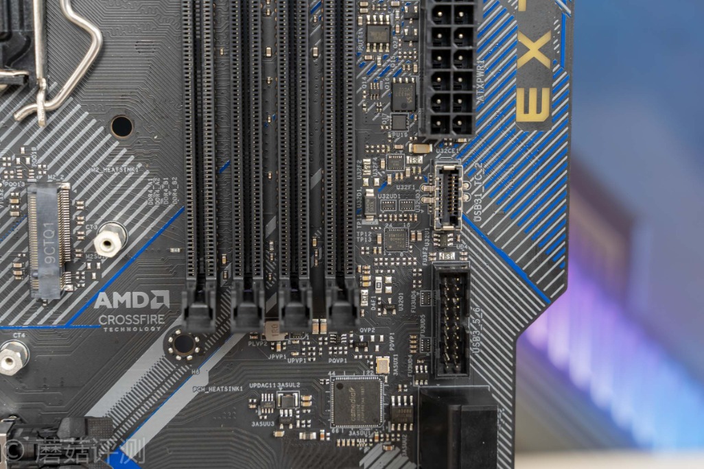 颜值高的z690主板,华擎z490极限玩家4