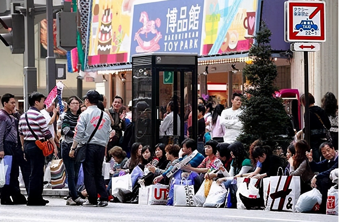 警惕！看各国黑心免税店对待国人花招百出，就是坑你没商量