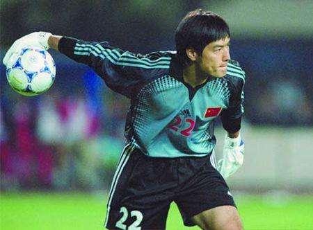 年轻时的江津门将,两届亚洲最佳门将江津