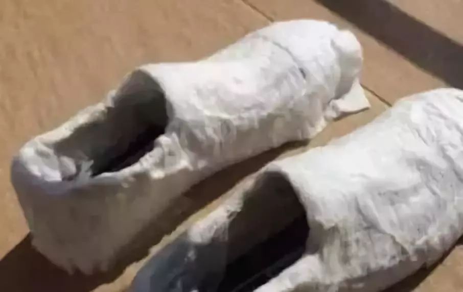 网球鞋污渍怎么清理,白网球鞋脏了怎么变白