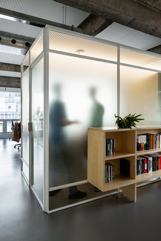 开放式办公空间布局,创意开放式办公设计