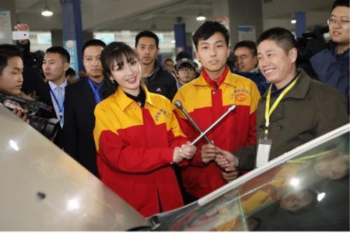 北大青鸟和蓝翔汽修哪个好,北大青鸟是国内的几流学校