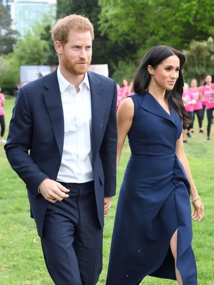 英国皇室Meghan大肚花过百万买孕妇装！