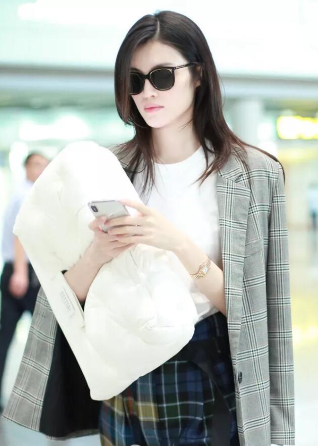 可携带的枕头,最近很火的枕头包夏天百搭