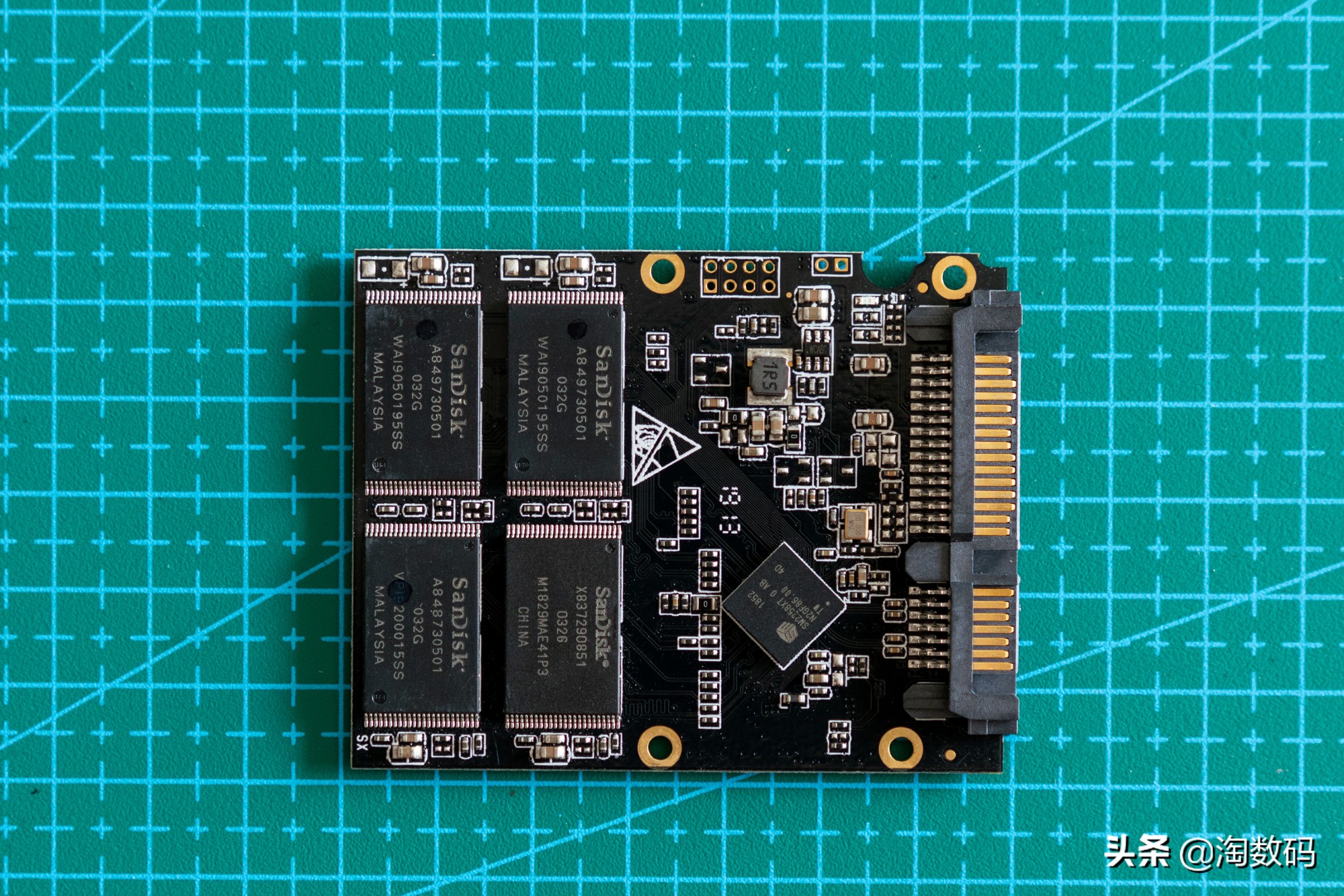 人穷就要逛闲鱼：￥79元包邮近全新240GB极匠三年保固态硬盘拆测
