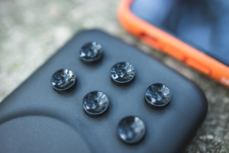 iphone专用充电宝测评,目前最适合iphone12的无线充电宝