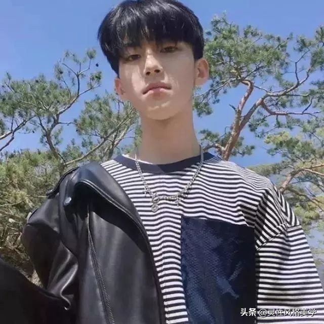 一款暖男必备发型,暖男发型推荐不烫