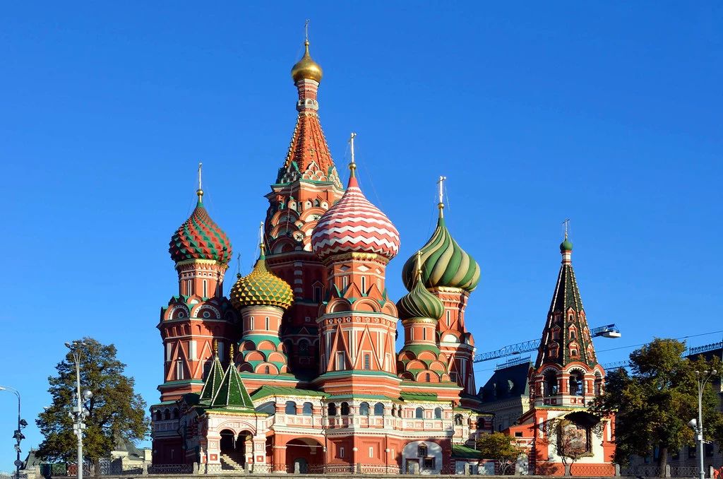 巴黎圣母院教堂叫什么名字,巴黎圣母院和潮州教堂对比