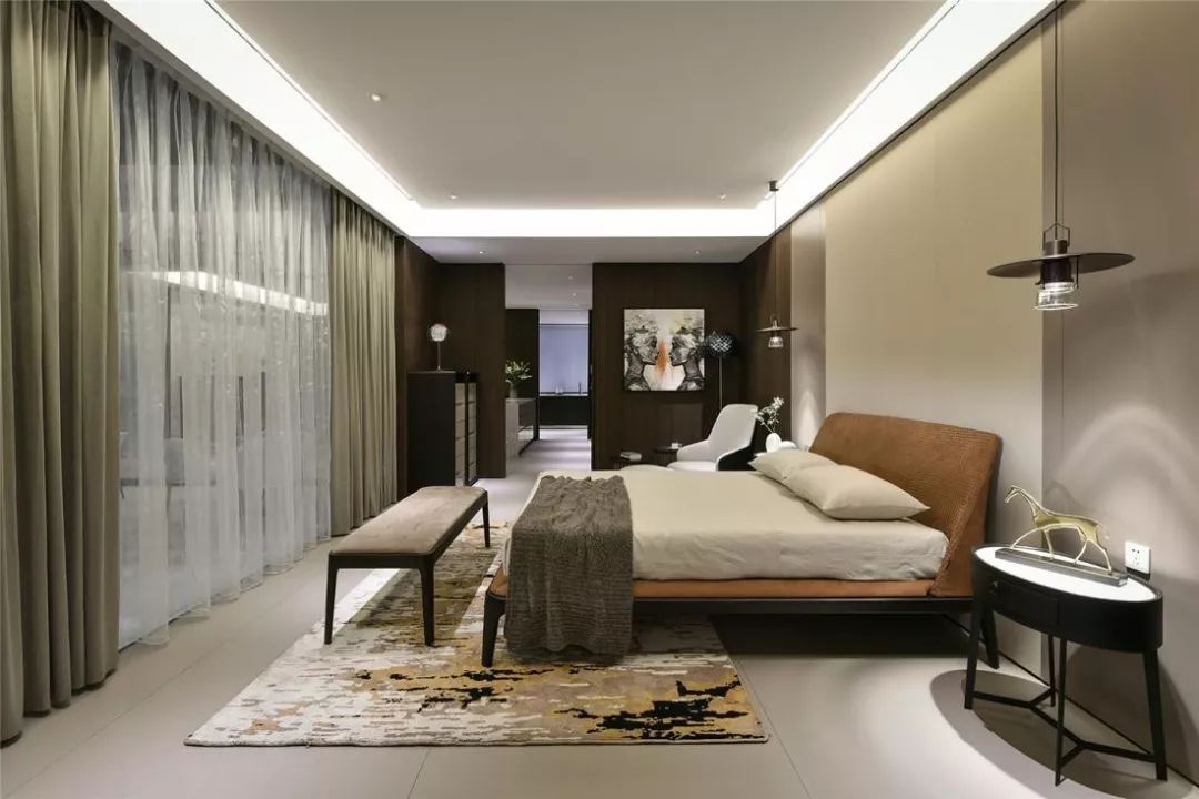 一座宅之于一个家，正如一个展之于一座城