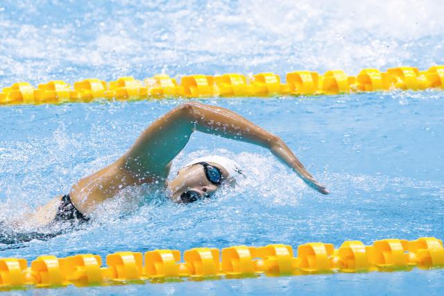 叶诗文独自领先并破世界纪录,叶诗文世锦赛逆转夺冠