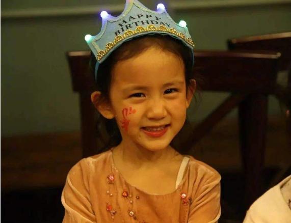 黄磊的二女儿现状,黄磊两女儿近况