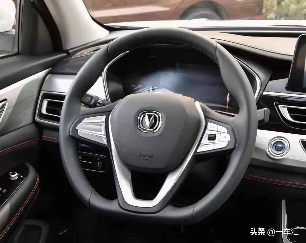 长安cs75手动高配报价,长安CS75手动精英款