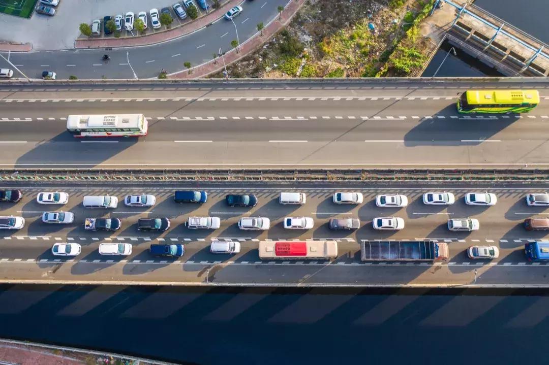 过年回家出现的安全事故,过年回家路上需要警惕