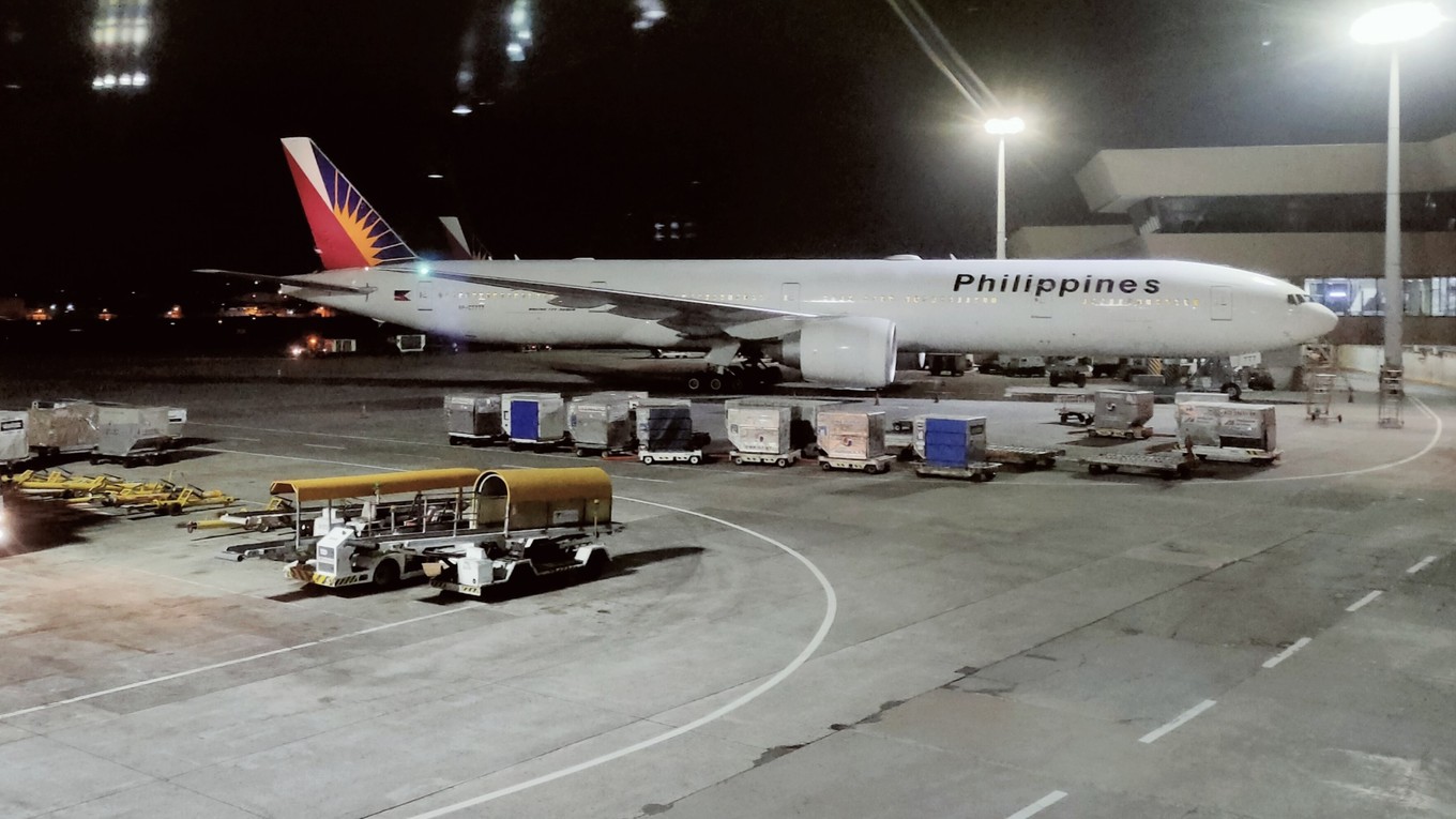 实弹射击or公墓拍大片？| 跟90后小伙儿在马尼拉“玩儿很野”