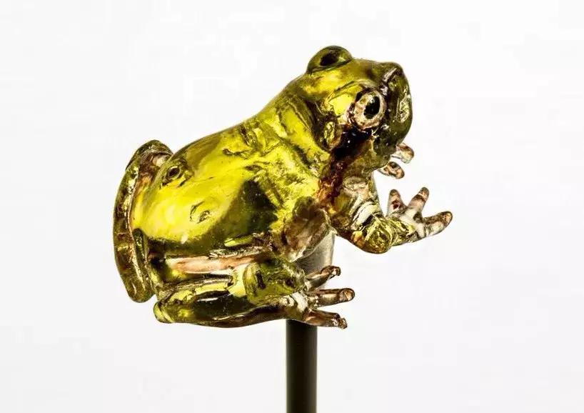 21岁日本小伙立志复兴糖艺制作,5分钟捏出金鱼熊猫,你舍得吃吗