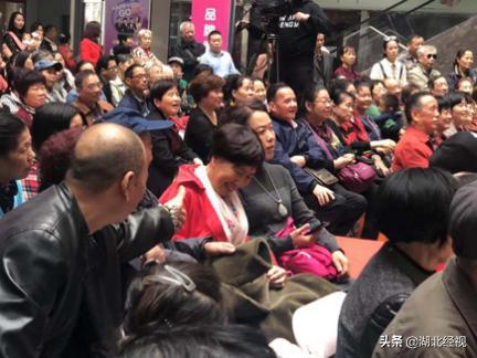 武汉千人狂欢派对,武汉人的狂欢