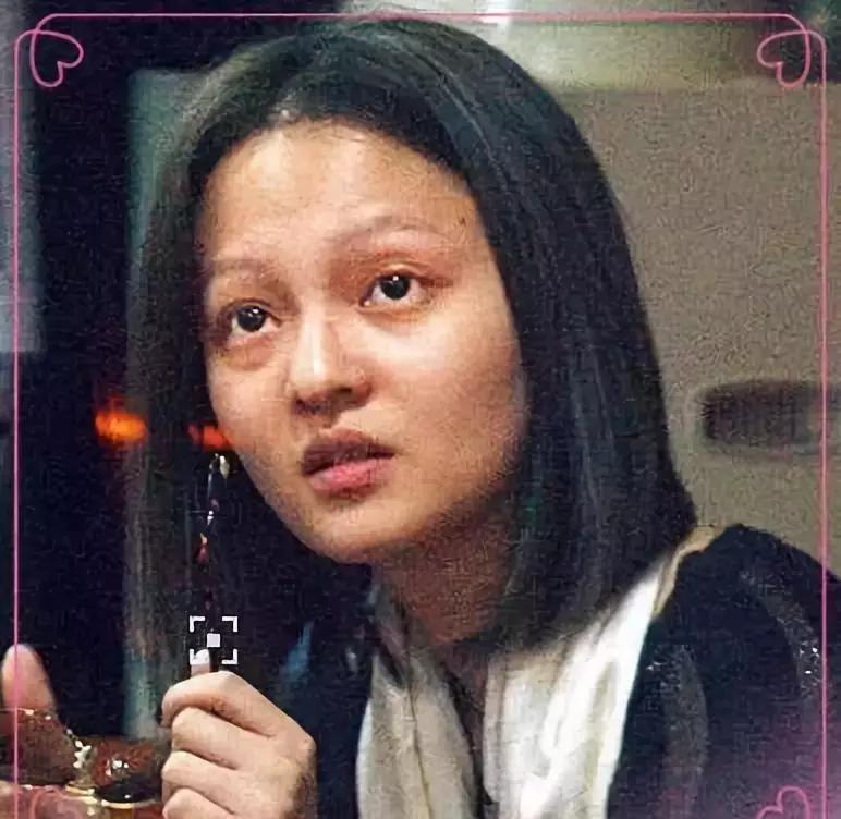 “过气”十年,凭什么她发个问号也能上热搜?