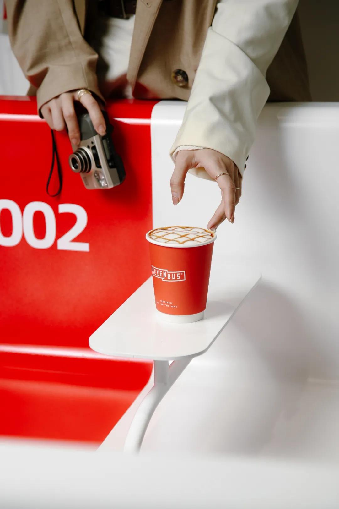 一天上40款新品，SEVENBUS这次玩大了...