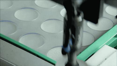 怎么知道网上的视频是不是专业摆拍？