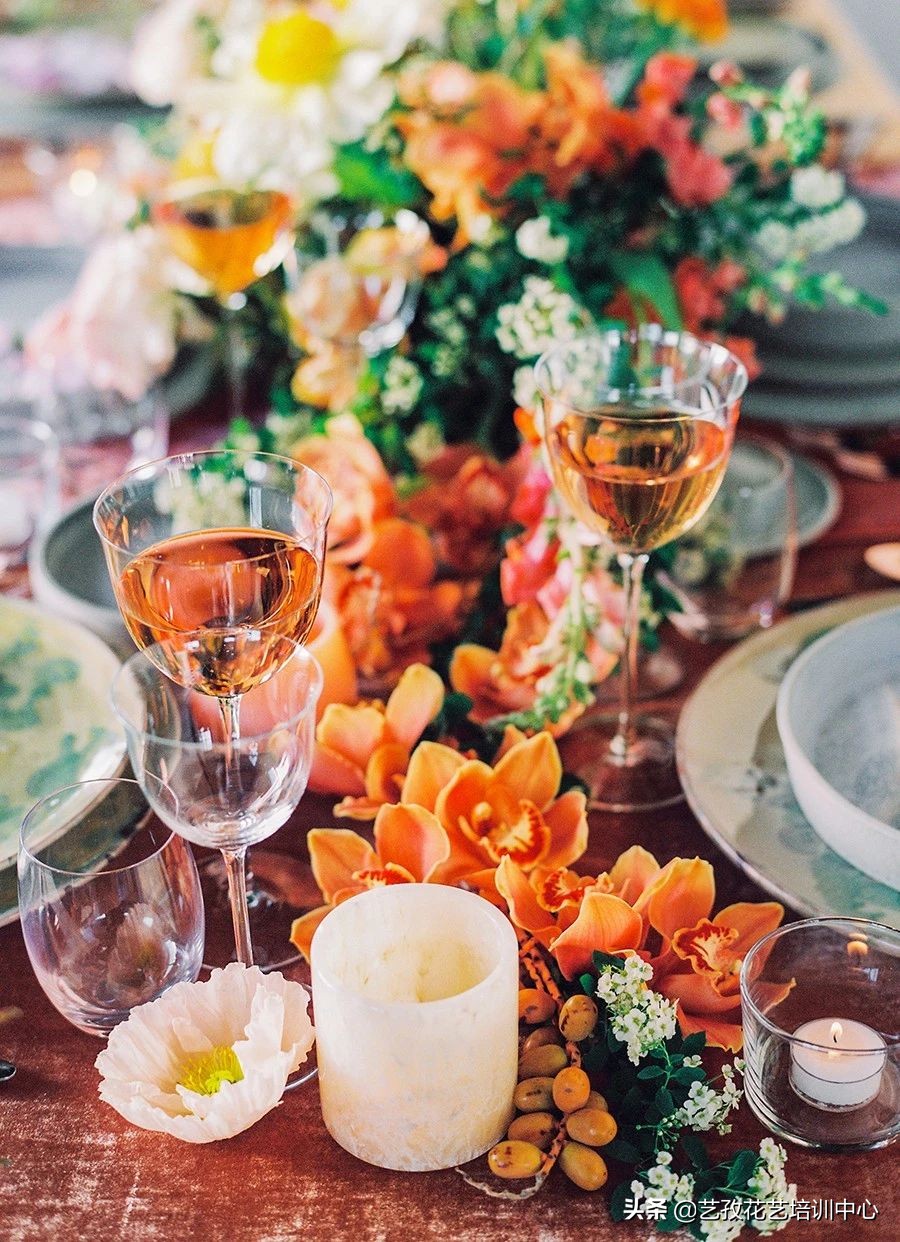 开一家花店怎么营销才能赚钱,花店做批发零售怎样进货