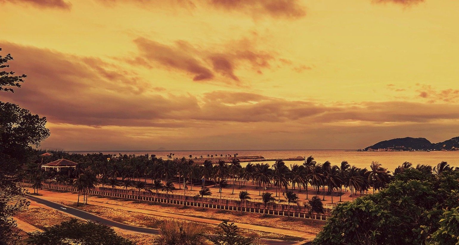 三亚各大海湾介绍,三亚各个湾的沙滩