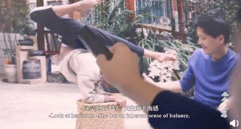 9岁卖猪肉女孩自学芭蕾舞,9岁女孩在猪肉店跳芭蕾现状