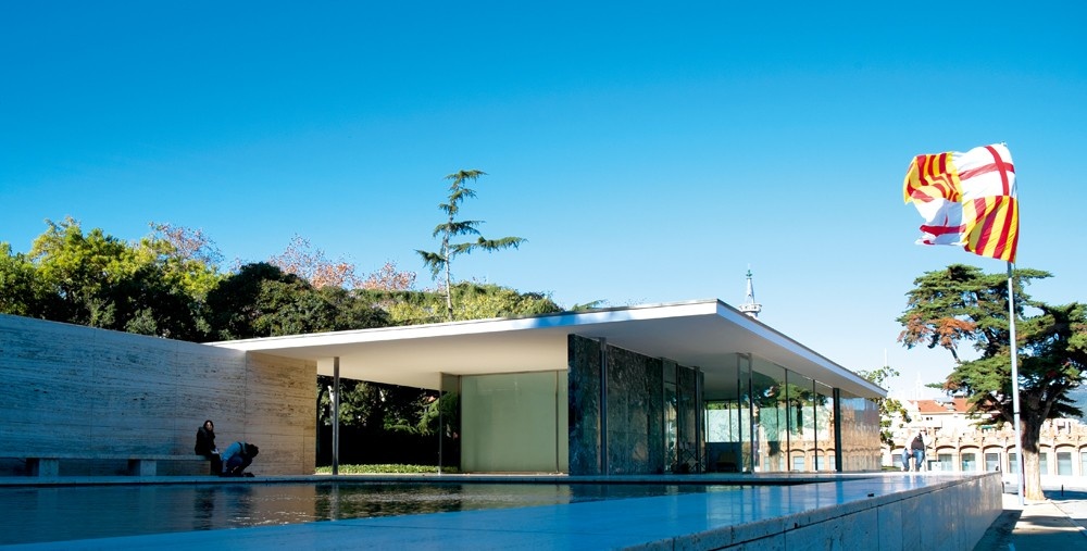 包豪斯历程代表人物及其作品分析,包豪斯的历史视频