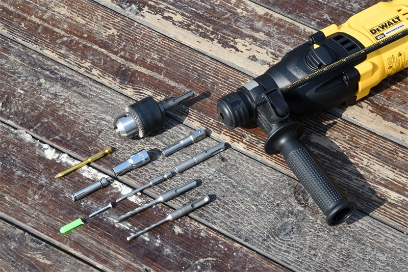 释放自我，轻巧随行-得伟DCH133无刷充电电锤入手使用体验