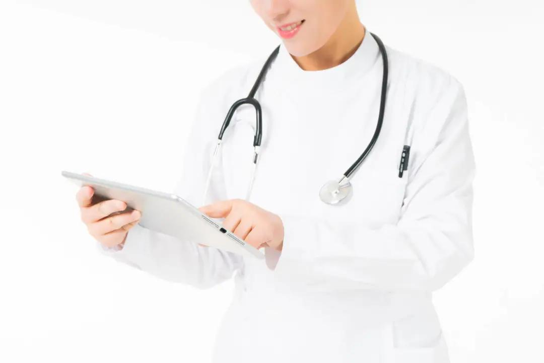 麦迪森健康提醒：手指末端莫名肿大！当心是疾病信号