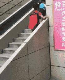 搞笑gif妹子的内心是崩溃的,搞笑gif妹子原来是个逗比